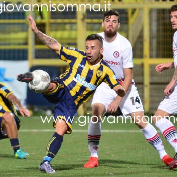 JuveStabiaFoggia_RomeoMenti_JuveStabia_Foggia_GiovanniSomma_Photograph[1]