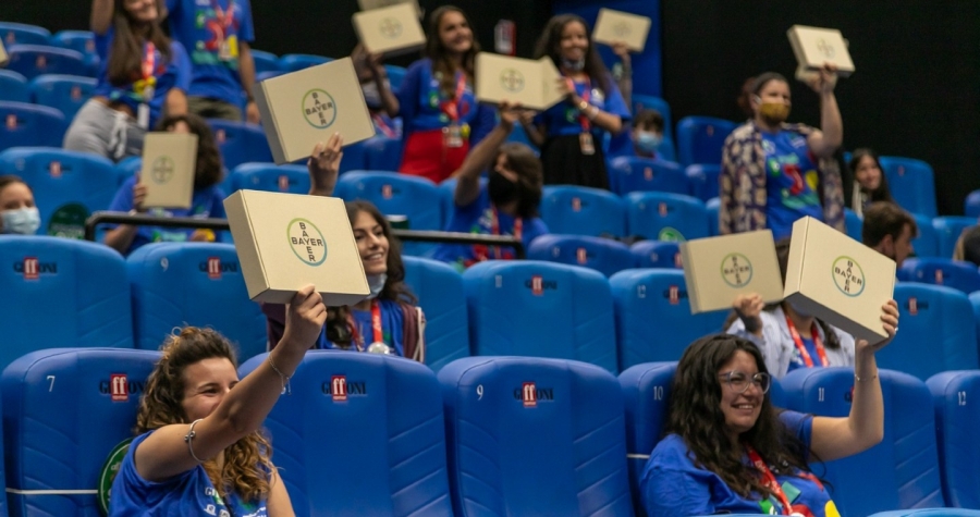 Bayer-Giffoni: L'altra Terra, il film in coproduzione - LeVoci