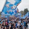 la-festa-di-scampia-per-lo-scudetto-del-napoli-in-dieci-foto