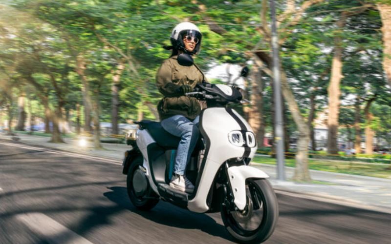 yamaha-neo’s,-fino-a-68-km-di-autonomia-puramente-elettica