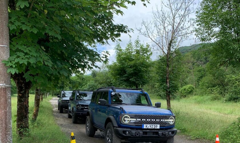 per-la-prima-volta-in-italia-il-ford-bronco,-icona-off-road-made-in-usa