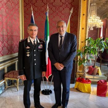 il-sindaco-di-palermo-incontra-il-generale-dei-carabinieri-giovanni-truglio