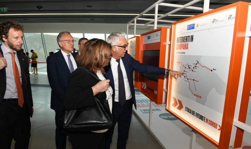 cantieri-parlanti,-inaugurato-nuovo-infopoint-alla-stazione-av-di-napoli-afragola