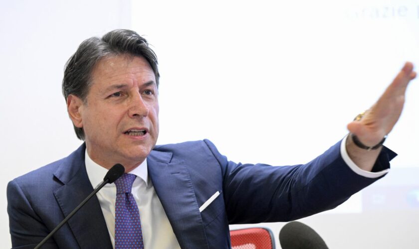 salario-minimo,-conte-“meloni-non-dimentichi-i-veri-svantaggiati”