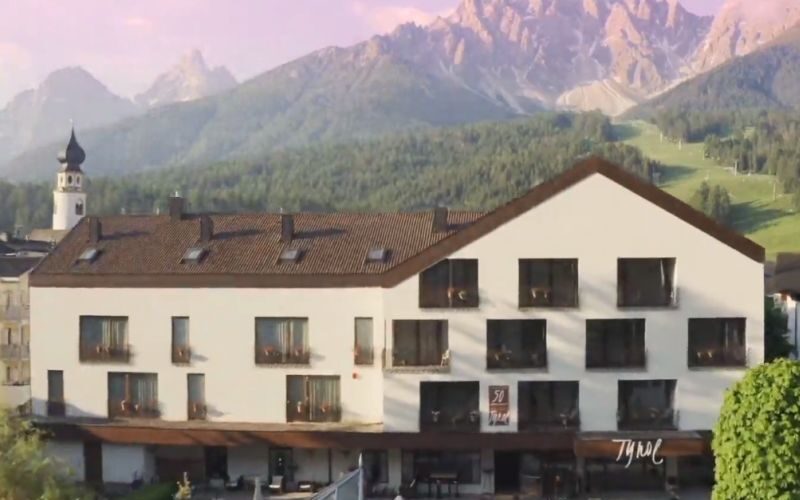 estate-a-san-candido-tra-festival,-natura-e-relax