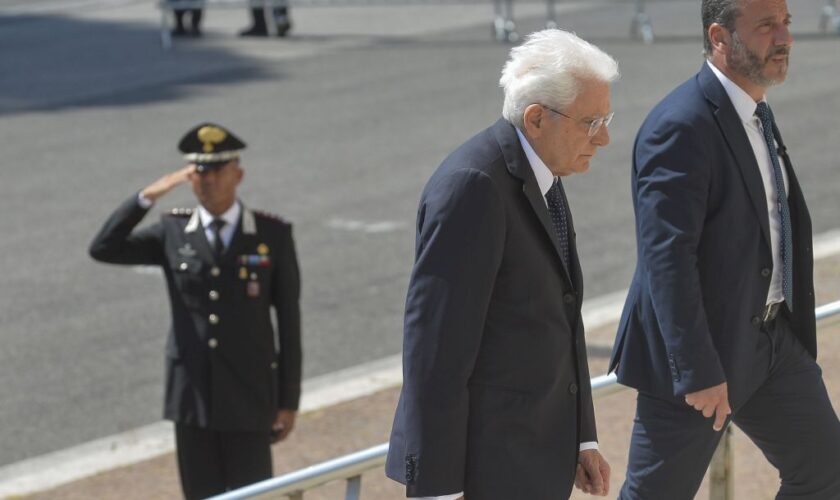 via-d’amelio,-mattarella-“paese-si-inchina-alla-memoria-di-borsellino”