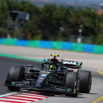 hamilton-torna-in-pole-in-ungheria,-verstappen-beffato