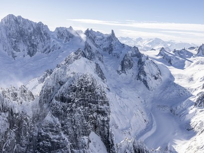 due-alpinisti-bloccati-sul-monte-bianco