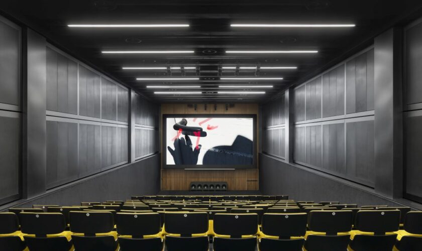 fondazione-prada-dedica-il-suo-cinema-a-jean-luc-godard