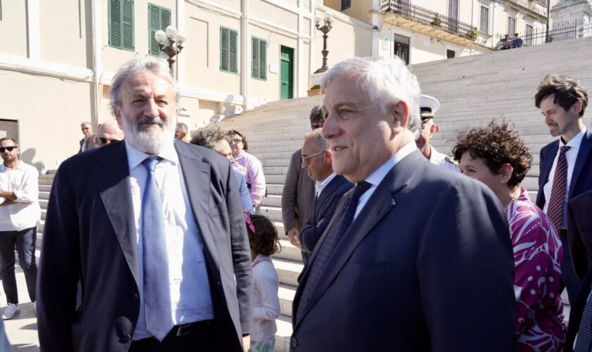 emiliano-a-brindisi-con-tajani,-riunione-corridoio-8-e-visita-alla-base-onu