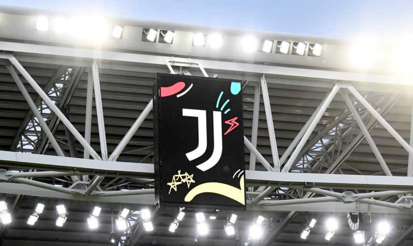 juventus-esclusa-dalle-competizioni-uefa-per-un-anno