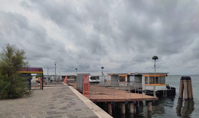 venezia,-riapre-il-nuovo-approdo-di-pellestrina-cimitero