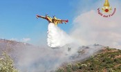 brucia-il-sud-est-della-sardegna,-fiamme-a-feraxi-e-san-priamo 