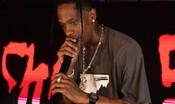 sale-sulla-terrazza-del-palatino-per-assistere-al-concerto-di-travis-scott-e-cade-in-una-buca,-grave-14enne 