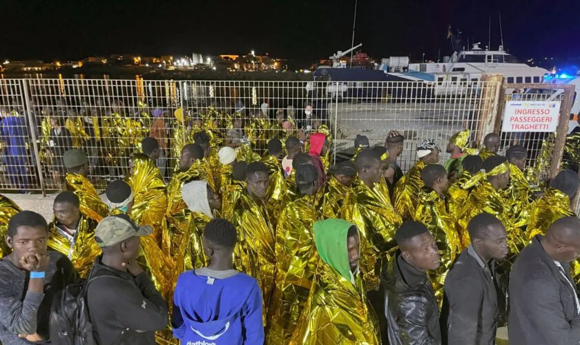 un’altra-notte-di-sbarchi-di-migranti-a-lampedusa