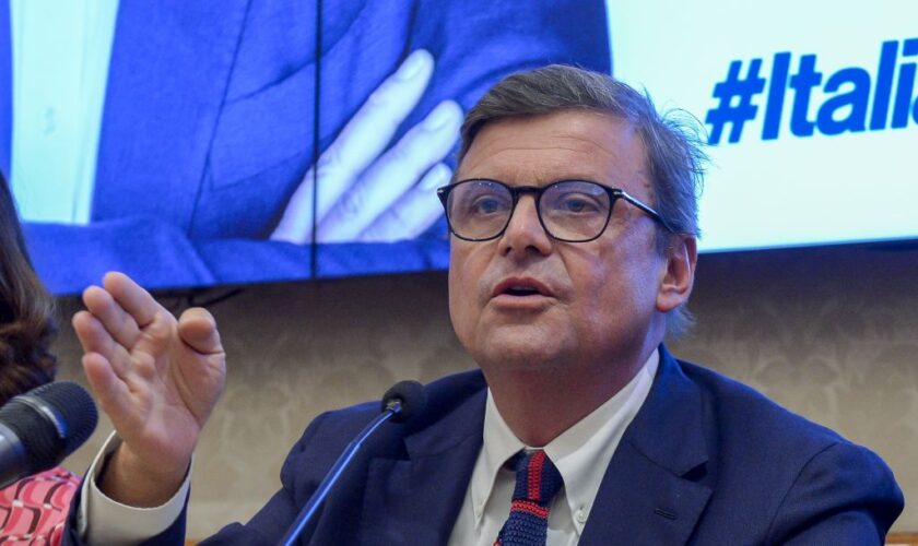 salario-minimo,-calenda-“nessuno-ha-sbattuto-la-porta”