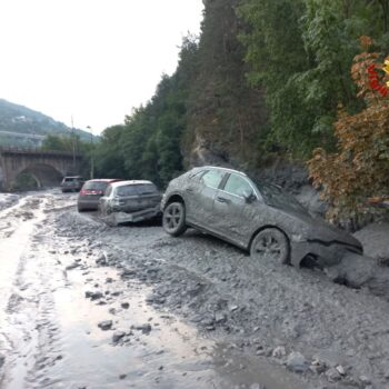 esonda-torrente-a-bardonecchia,-fango-e-detriti-invadono-il-centro