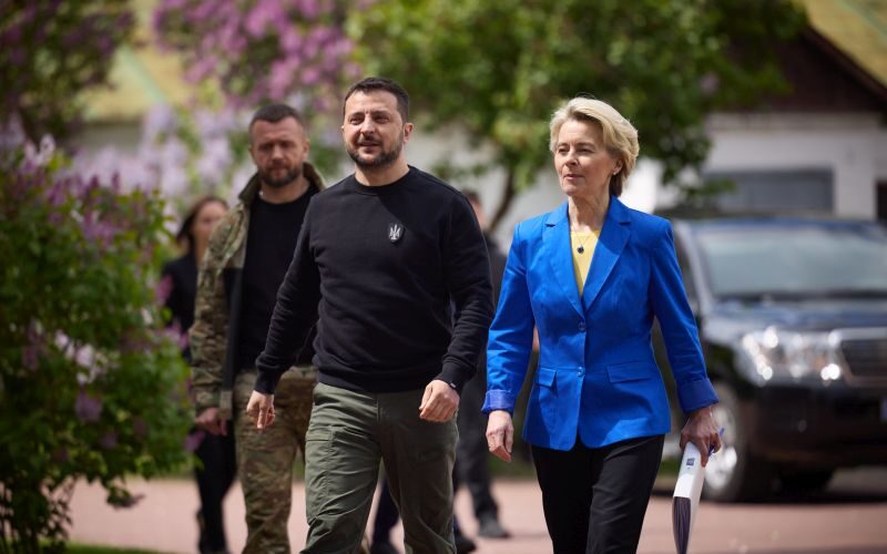 ue-ucraina,-von-der-leyen-“incontro-produttivo-con-zelensky-ad-atene”