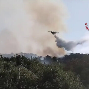 ancora-fiamme-in-liguria,-proseguono-le-operazioni-di-spegnimento