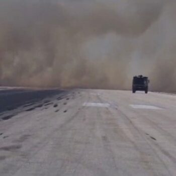 incendi-in-sicilia,-chiuso-l’aeroporto-di-trapani,-a-scopello-evacuata-la-tonnara