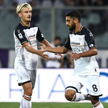 il-lecce-rimonta-due-gol,-fermata-sul-2-2-la-fiorentina