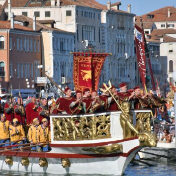 regata-storica,-domenica-in-canal-grande-la-festa-del-remo