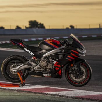 aprilia,-con-la-rs-457-completa-la-famiglia-piu-sportiva