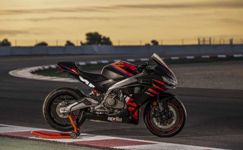 aprilia,-con-la-rs-457-completa-la-famiglia-piu-sportiva