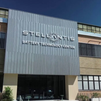 stellantis,-a-mirafiori-uno-dei-due-battery-technology-center