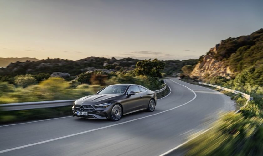 nuova-mercedes-benz-cle-coupe,-6-versioni-e-tre-propulsori-mild-hybrid