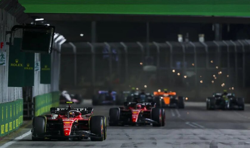 gioia-ferrari-a-singapore,-vince-sainz-davanti-a-norris