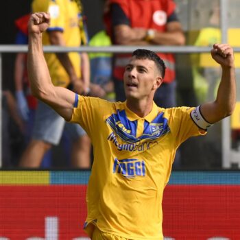 pinamonti-illude-il-sassuolo,-il-frosinone-rimonta-e-vince-4-2