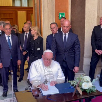 napolitano,-papa-francesco-alla-camera-ardente