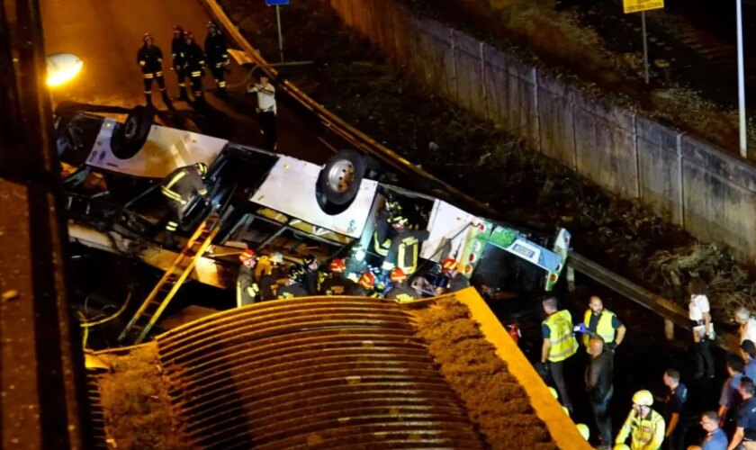 pullman-precipita-dal-cavalcavia-a-mestre,-21-morti.-rimosso-il-bus