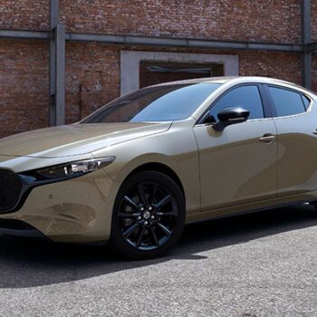 edizione-speciale-nagisa-per-la-mazda3-e-la-cx-30