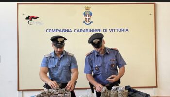 i-carabinieri-cercano-armi-e-trovano-17-chili-di-droga,-56enne-arrestato-nel-ragusano