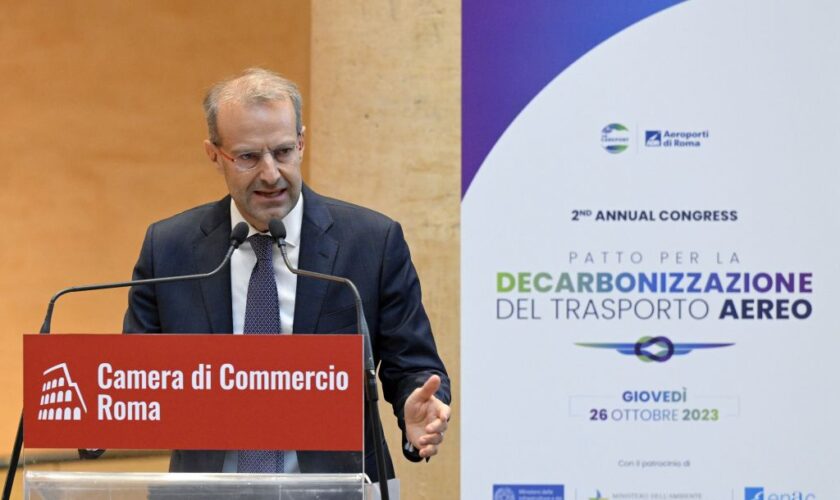 decarbonizzazione-del-trasporto-aereo,-a-roma-‘patto-per-la-transizione