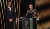 la-gaffe-di-djokovic-alla-premiazione-del-pallone-d’oro-femminile