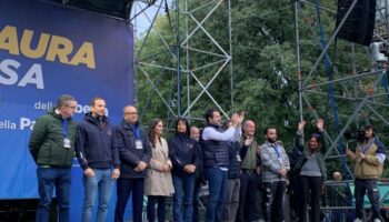 manifestazione-della-lega-a-milano.-salvini-“fascista-e-chi-odia-israele”