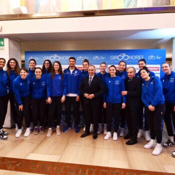 le-azzurre-del-basket-ospiti-al-“giro-d’onore”