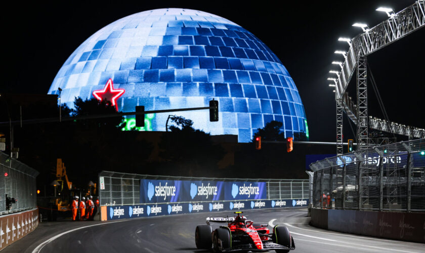 tombino-danneggia-la-ferrari-di-sainz,-fp1-gp-usa-sospese