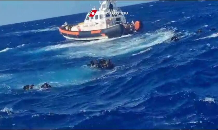 naufragio-a-lampedusa,-muore-una-bimba-di-2-anni