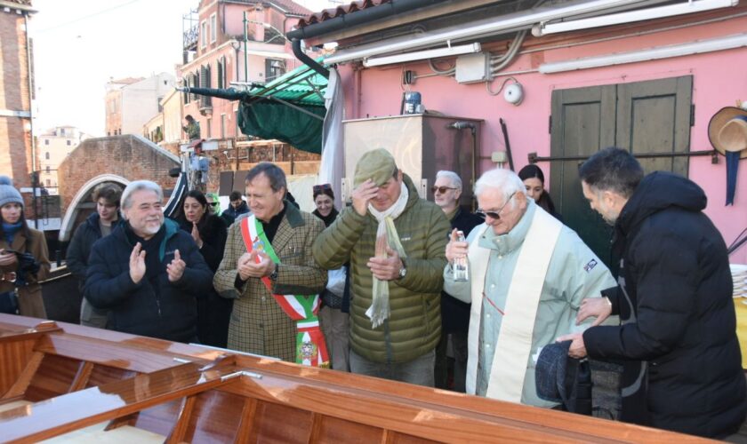 inaugurato-il-sandolo-“sciopon”-allo-squero-ex-tramontin