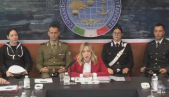 meloni-ai-militari-all’estero-“grazie-a-nome-dell’italia”