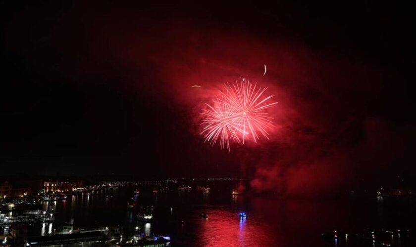 musica-e-fuochi-d’artificio-per-l’arrivo-del-nuovo-anno