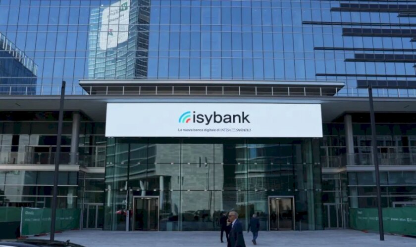 isybank,-transazioni-per-3-mld.-al-via-conto-gratis-per-gli-under-35