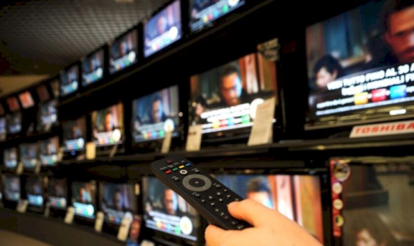 tempi-duri-per-la-pirateria,-l’agcom-blocca-le-prime-iptv-illegali