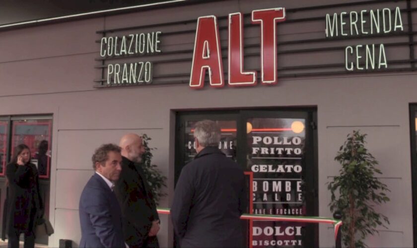 a-ostia-“alt-stazione-del-gusto”,-nuovo-store-di-enilive-e-chef-romito