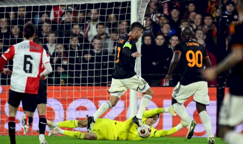 la-roma-rimonta-con-lukaku,-1-1-in-casa-del-feyenoord