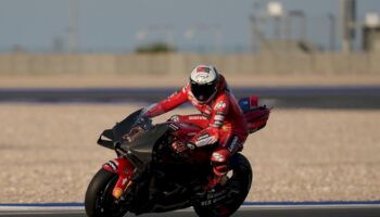 bagnaia-vince-in-qatar-davanti-a-binder-e-martin